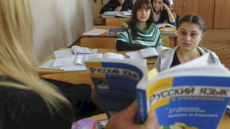 Azərbaycanda rusdilli məktəblər BAĞLANIR?