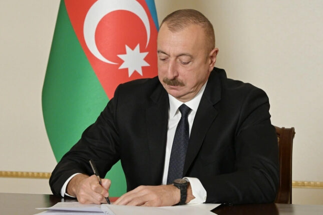 Prezident Bakı Metropoliteni əməkdaşlarını təltif etdi