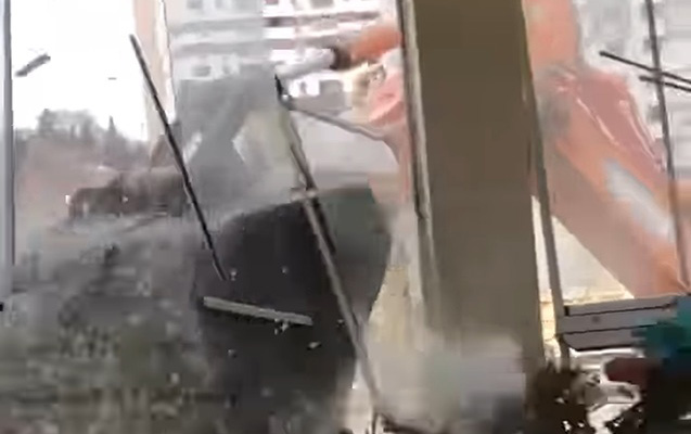 Yasamalda yaşayış olan evi belə dağıtdılar - Video