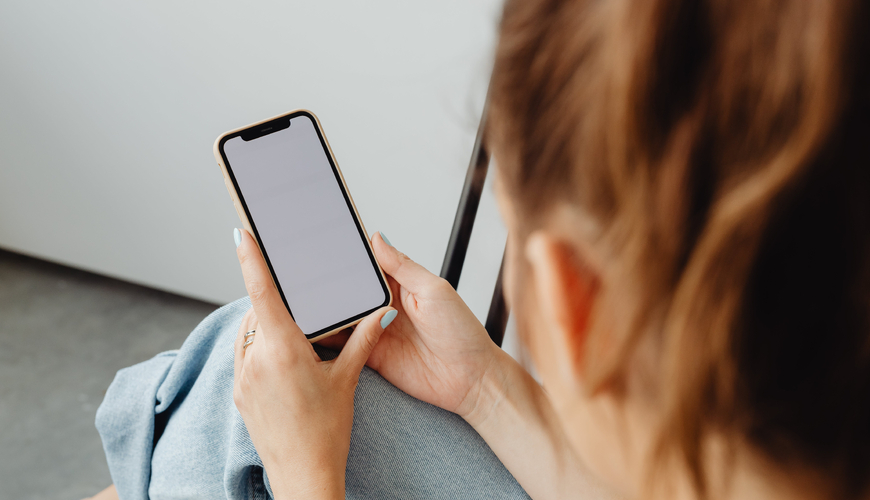 Moskvadan qayıdıb arvadını öldürdü - Xəyanət şübhəsi,gizli “WhatsApp” yazışması - FOTO