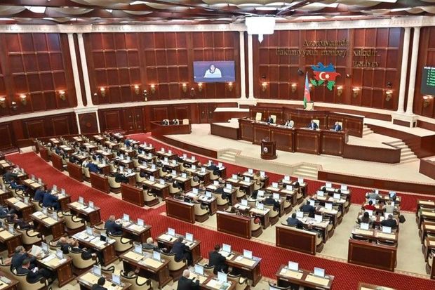 Milli Məclisin plenar iclası başlayıb: Müzakirə ediləcək məsələlər