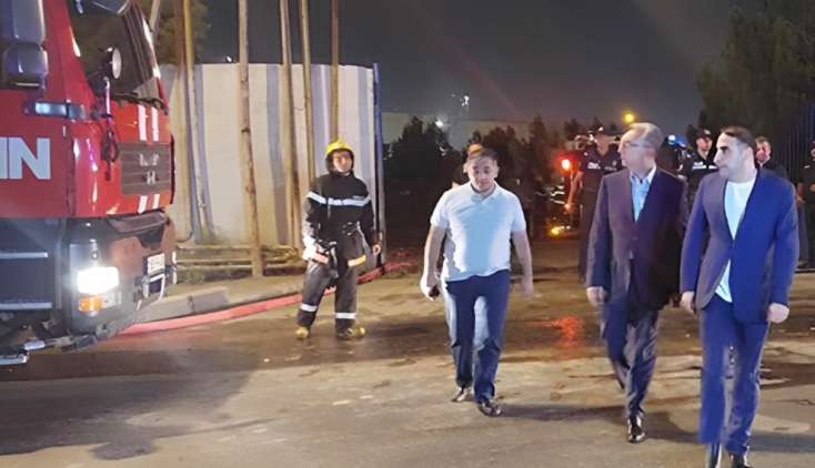 Bakıda güclü yanğın: İcra başçısı hadisə yerinə gəldi - VİDEO