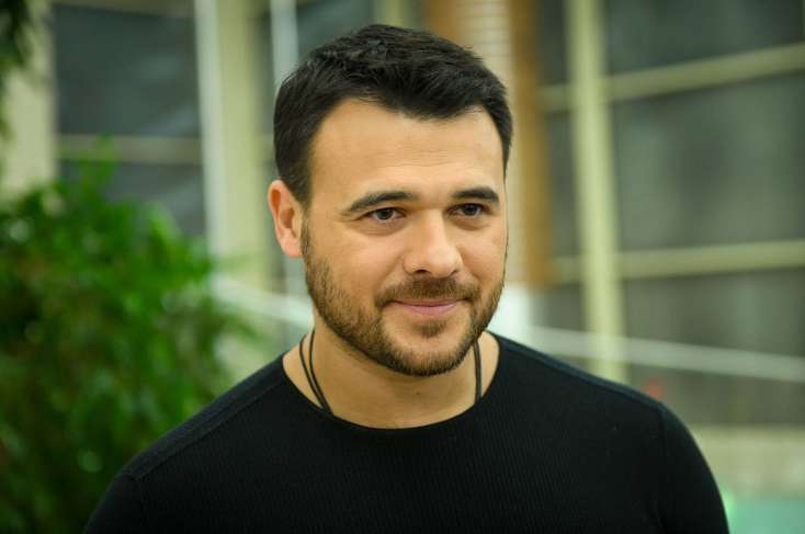 Emin Ağalarov anasını uşaqlıq arzusuna çatdırdı - FOTO