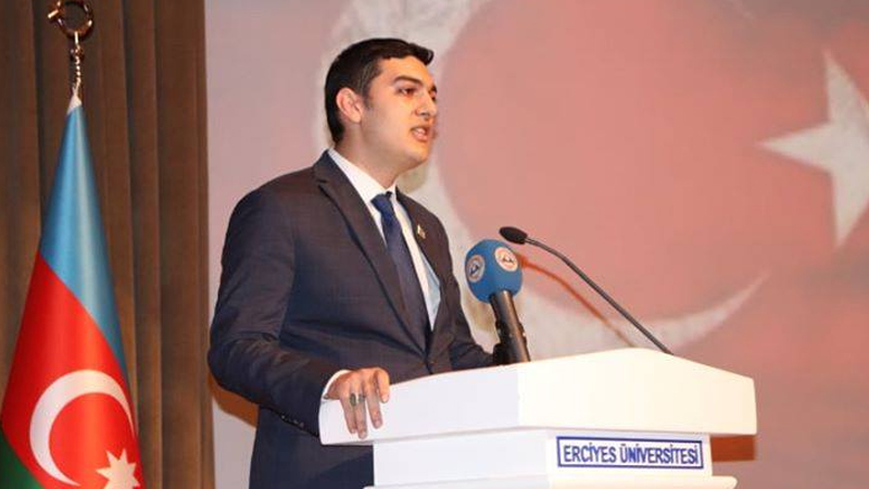 Əlixan Məhərrəmli məhkəmə qarşısında: Tələbə qızları şantaj edib, 20 min istəyib...