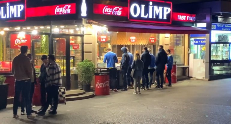 "Kəpəz" futbolçuları 7-1 uduzduqları oyuna dönər yeyib çıxıblar? - VİDEO