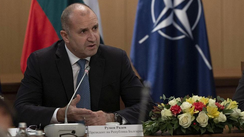 Bolqarıstan prezidenti Ukraynaya zirehli texnikanın verilməsinə veto qoydu