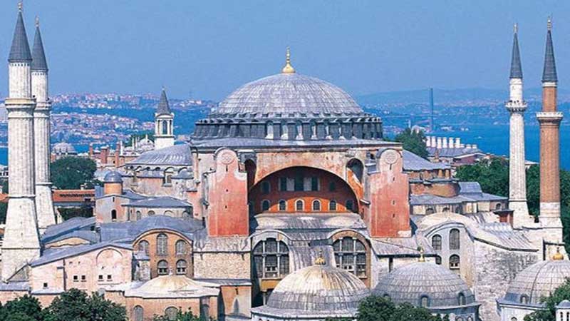Ayasofiyaya giriş xarici turistlər üçün pullu olacaq