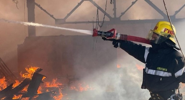 Yanğında 24 nəfər xəsarət alıb