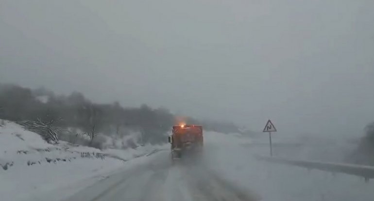 Avtomobil yollarındakı son vəziyyət açıqlandı
