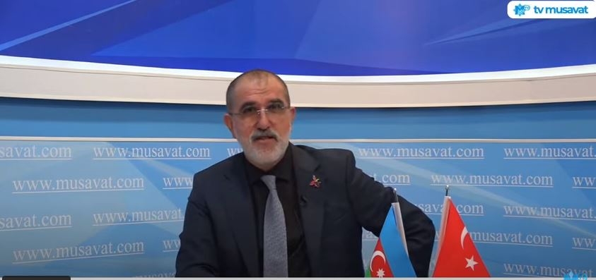 "Prezidentin seçkidən 48 saat sonra hərbi forma geyinməsinin səbəbi..." - Rauf Arifoğludan TƏHLİL