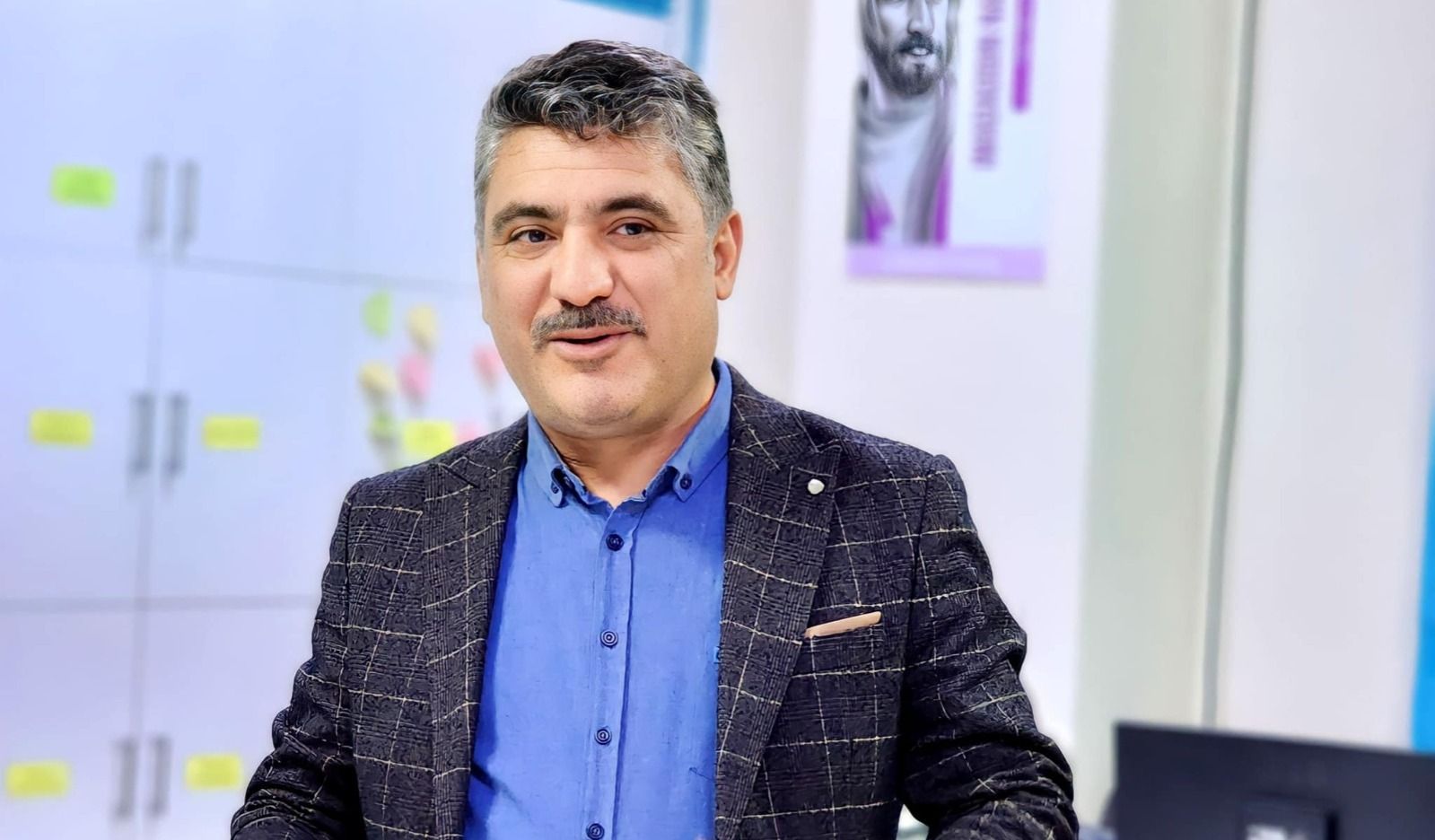 "İşi düşəndə qardaş-qardaş deyir..." - Etibar Əliyevlə Şəmil Sadiq arasında qalmaqal