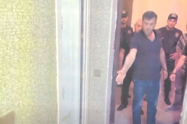 Başqa şəxslərlə görüşən sevgilisini amansızlıqla qətlə yetirdi - Dəhşətli TƏFƏRRÜAT - VİDEO