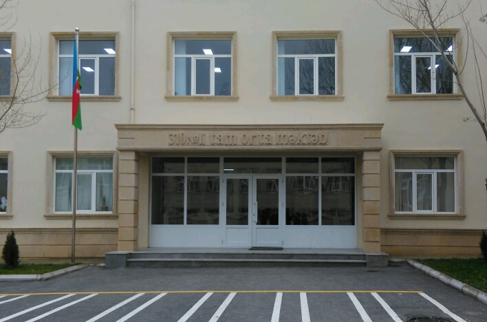 “Fond pulu” yığan məktəbin direktoru və müəllimi CƏZALANDIRILDI - FOTOLAR