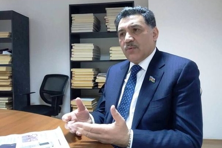 “Biz öz ana dilimizi qorumağa borcluyuq” – Aydın Hüseynov