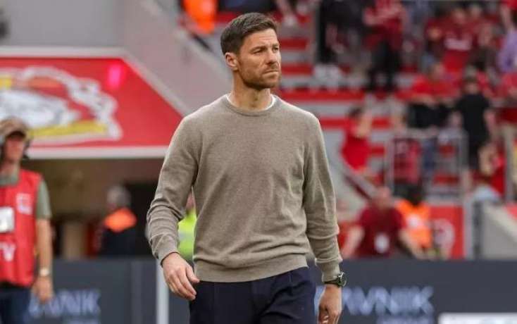 Alonso oyun bitər-bitməz "Qarabağ"ın futbolçusuna yaxınlaşıb və... - FOTO
