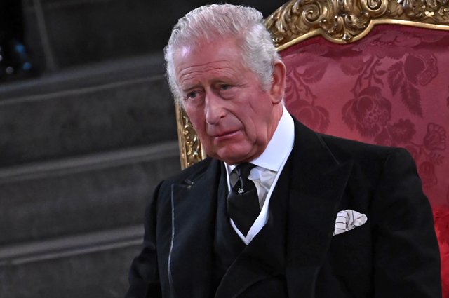 Almaniyanın "OK" jurnalından İDDİA: Britaniyanın yeni kralı-III Çarlz əqli və fiziki cəhətdən sağlam deyil