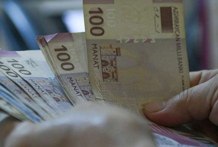 Azərbaycanda 100 minə yaxın şəxsin maaşı artırıldı - RƏSMİ