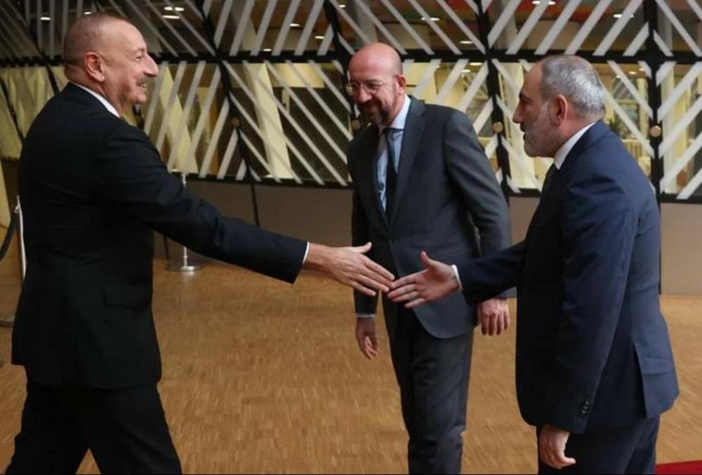 Bu foto qalibin kim olduğunu göstərir – Ermənilər təşvişdə