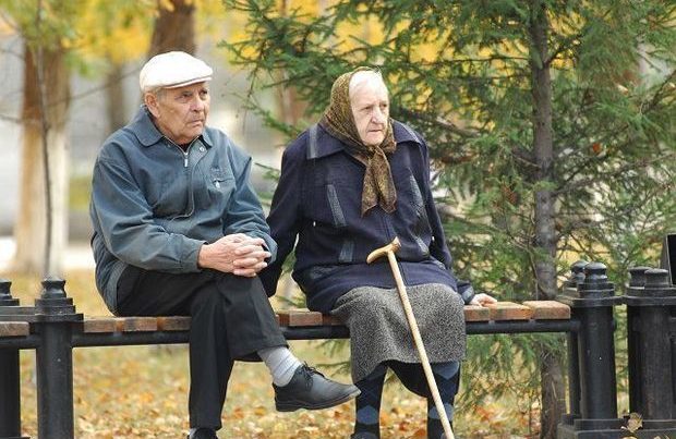 Azərbaycanda pensiya 370 manat olacaq - RƏSMİ
