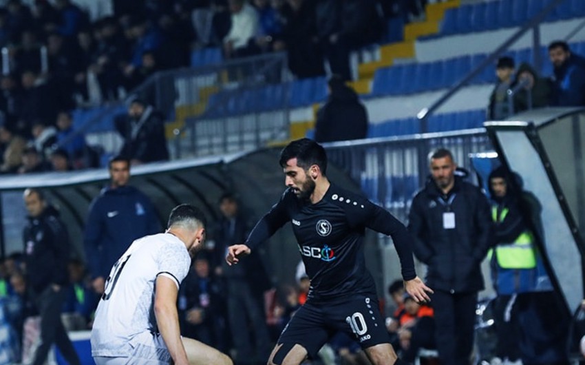"Səbail" - "Qarabağ" oyununun ikinci hissəsi elektrik enerjisi kəsildiyi üçün gec başlayıb