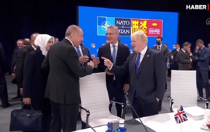 Ərdoğanla Boris Consonun türk dilində dialoqu - VİDEO