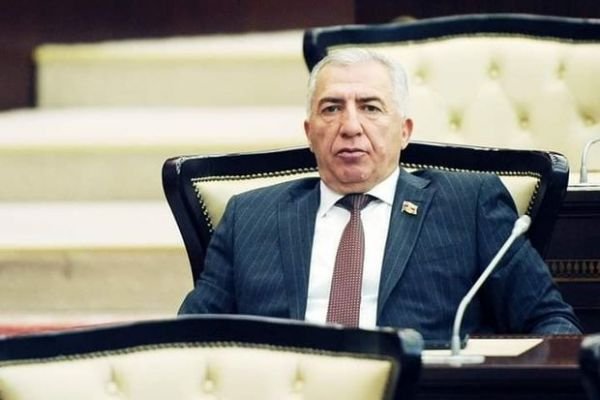 “Çimərliklərdə geyimlə bağlı “qırmızı xətti” keçməməyə çalışmaq lazımdır” - Deputat