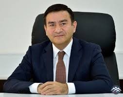 "AAK Famil Mustafayevin "tərəqqi şousu" ilə sosial şəbəkələri fəth edir" - Professor İdris Abbasov