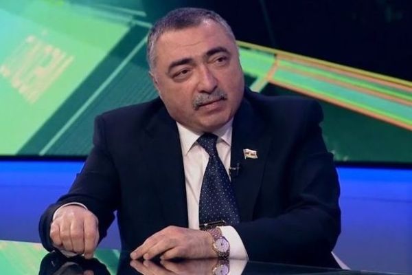 "Bakkuşu yetim-yesirin uşaqlarına verim, sevindirim" deyən deputat görün indi nə danışıb - VİDEO
