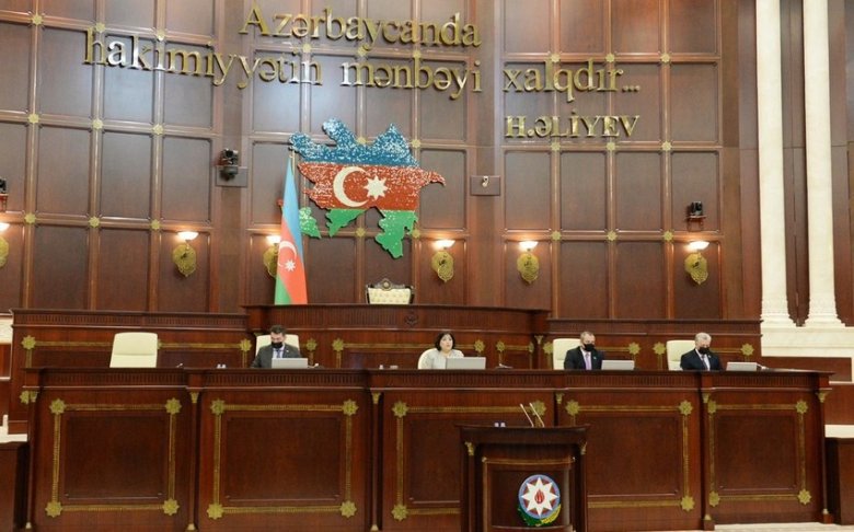 Deputatlar daha 18 məsələni müzakirəyə çıxarır - Siyahı