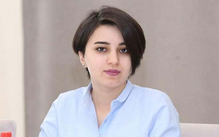 Jurnalist xəstə anasına görə kömək istədi - Yardım edək