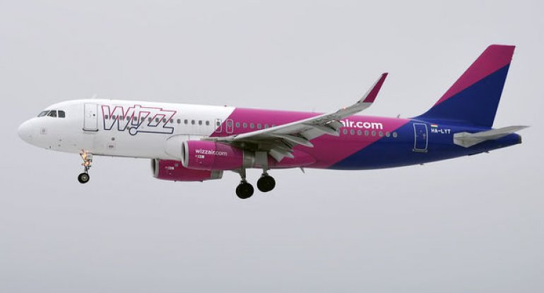 “WizzAir” Romadan Bakıya yeni aviareys açır - FOTO