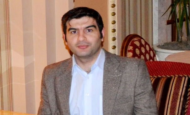 Elmir Əkbər: “Fahişələr özlərini psixoloq kimi təqdim edirlər”
