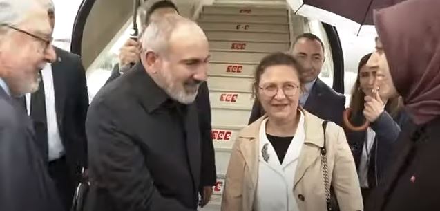 Paşinyanı Türkiyədə belə qarşıladılar  —  VİDEO