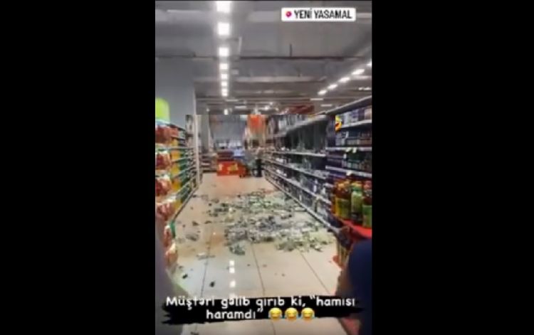 Bakıda marketdə qəribə olay - "Araq haramdır" deyib hamısını sındırdı - VİDEO