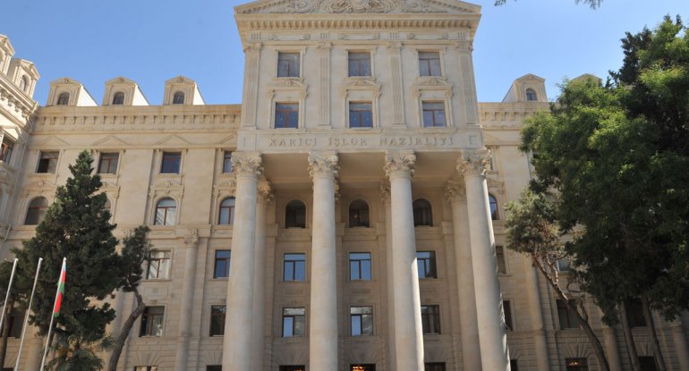 Ceyhun Bayramov Stefen Douti ilə görüşüb