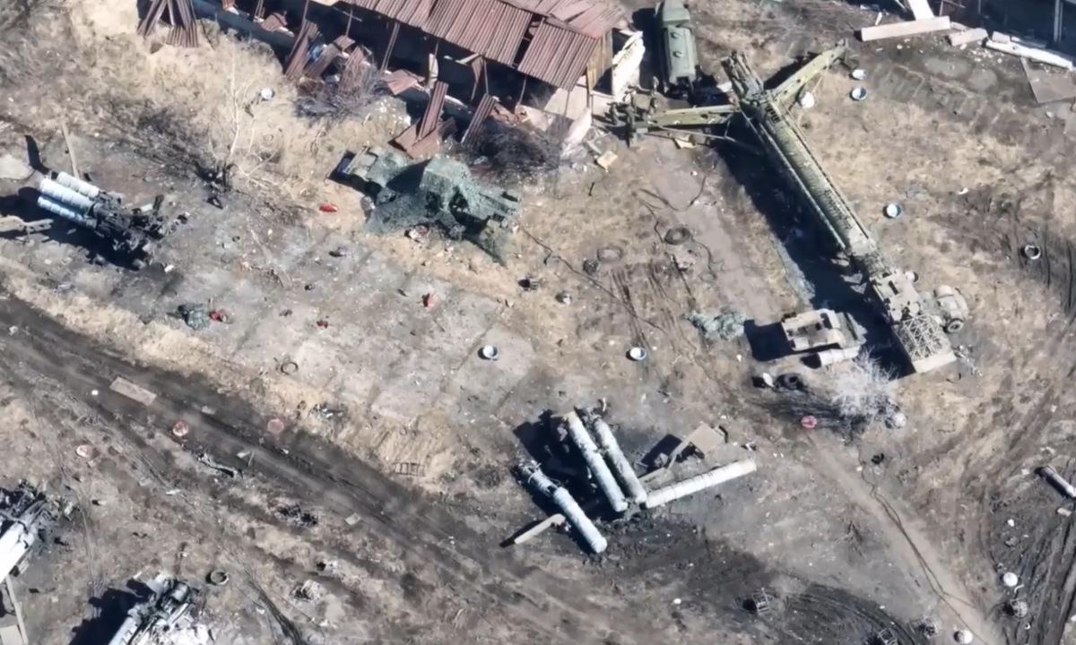 Rusların "S-300" sistemləri belə məhv edildi - VİDEO