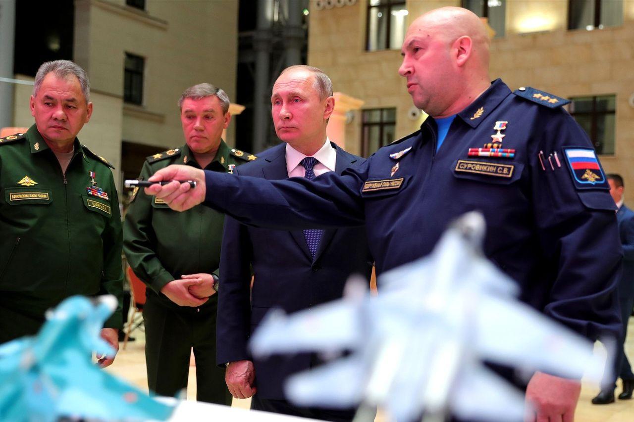 UKRAYNA RUS ORDUSUNUN XERSONDAN ÇƏKİLMƏSİNƏ "KÖMƏK EDƏCƏK" - “Putin məsuliyyəti Şoyqu və Surovikinin üzərinə atır”