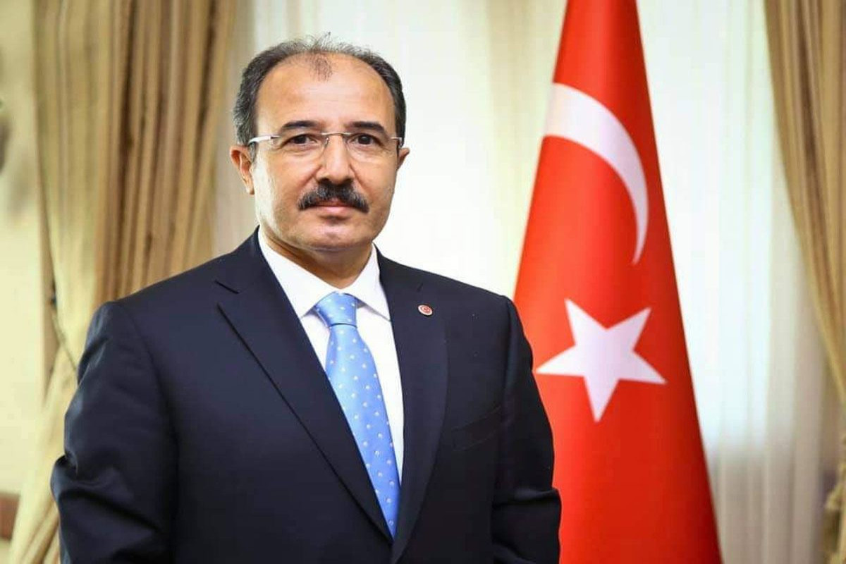 Türkiyə səfiri Həmrəylik Günü ilə bağlı azərbaycanlıları təbrik edib