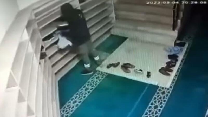 Məsciddən ayaqqabı oğurlayan şəxs kameralara yaxalandı 