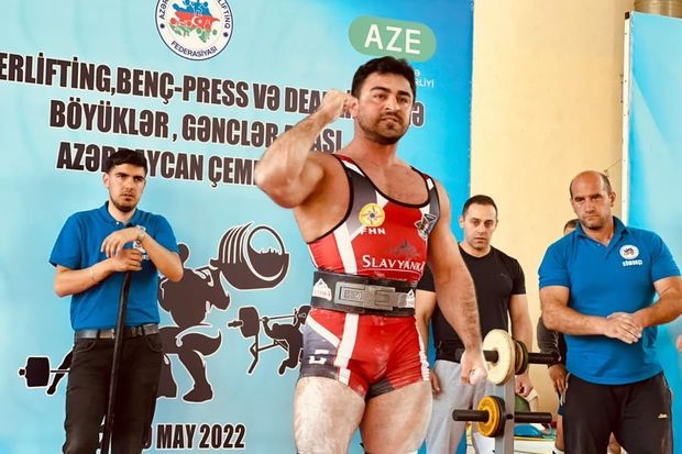 Üstünə ştanq düşən idmançı: “Huşum getdimi, ayağım sürüşdümü, özüm də bilmədim” - FOTO/VİDEO