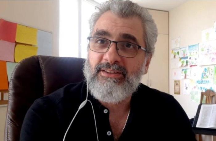 Xaçkarların sirri... — Erməni tarixçi soydaşlarının xəstəliyini lağa qoydu/VİDEO