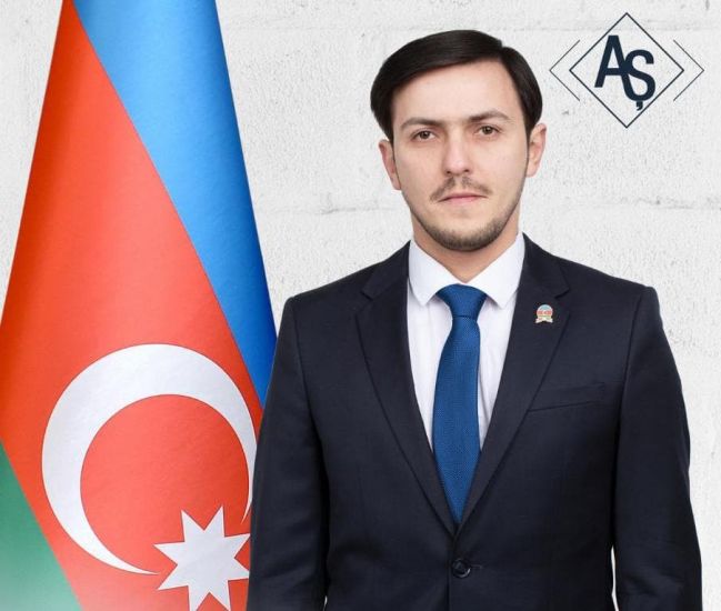 Partiya sədri: “Bu, “bir sədr, bir papkadan” ibarət olan qeyri-ciddi tiplərin tarixin arxivinə getməsi ilə nəticələnəcək”
