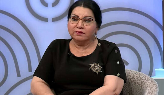 "Anar, qulaqlarını aç, yaxşı eşit" - Açıqlama