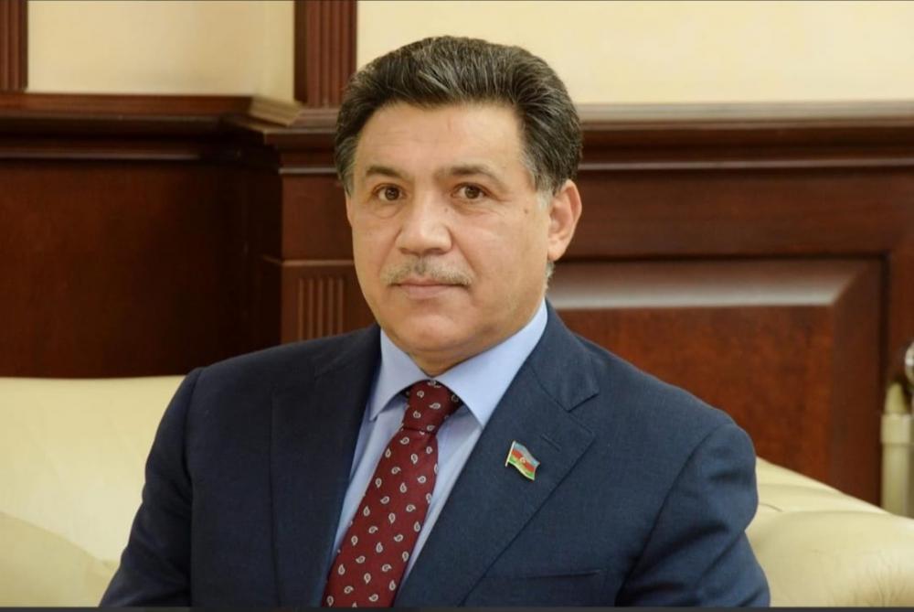 Deputat Aydın Hüseynov sosial şəbəkədə gülüş hədəfinə çevrildi - FOTO