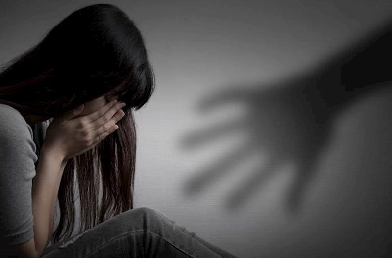 “Polis 13 yaşlı qızı qısnamaya məruz qoyan şəxsdən 1000 manat alıb işi bağlayıb”