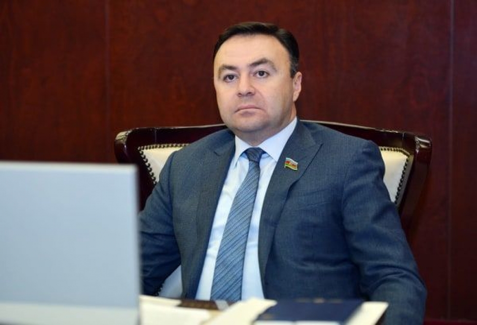 Elnur Allahverdiyev XARAB MAL SATIR... - ÇİLƏSİNİ DƏ VƏTƏNDAŞ ÇƏKİR...