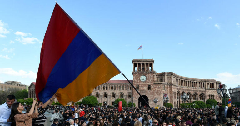 "Dostumuz Fransa Qarabağ məsələsini təkbaşına həll edə bilmir" - ATAYAN