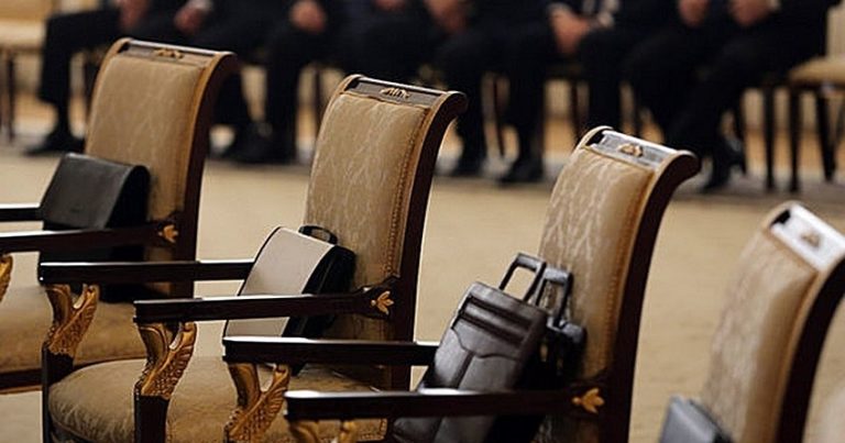 Onlar vəzifəsiz qaldı - Sabiq deputatın oğlu, prorektorun qardaşı...