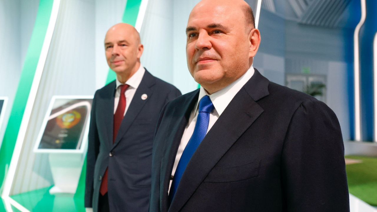 Putin hakimiyyəti Ukraynadakı müharibəni aparmaq üçün şirkətlərdən "xərac toplayır"...