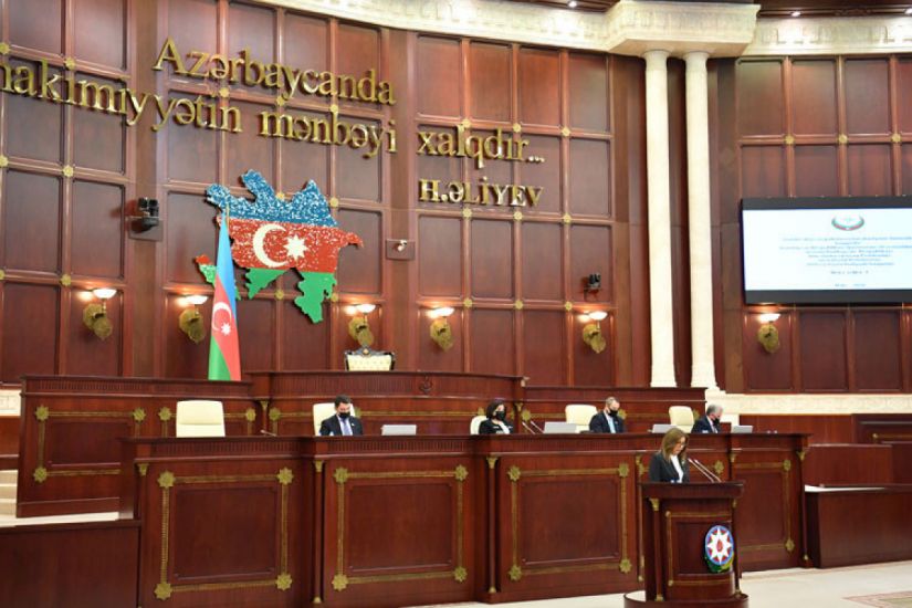 Deputatların maaşı artırılır